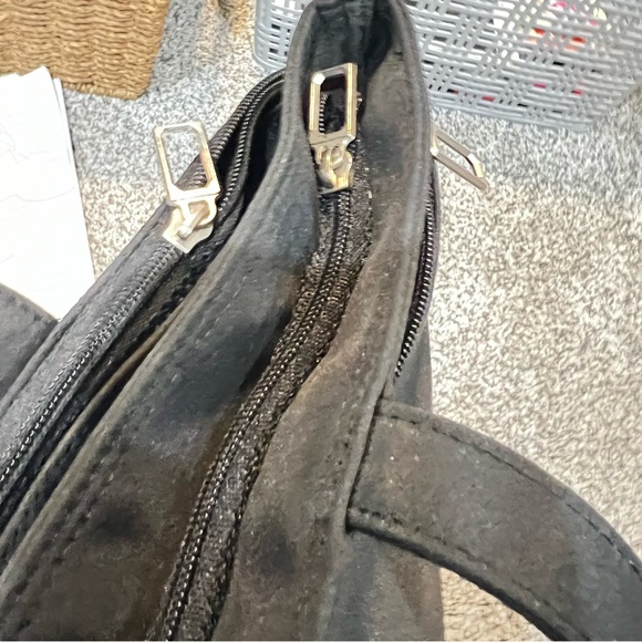 Franco Valentino Black Tote - 3 zipper compartment - Picture 10 of 14